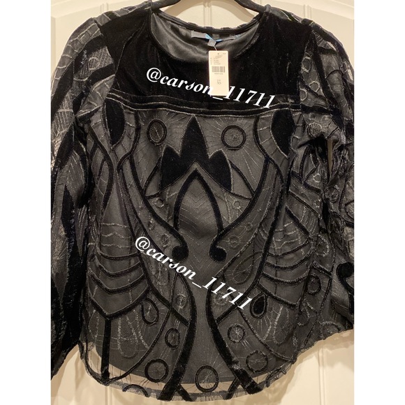 🦄RARE NWT Anthropologie Velvet Patterned Top - Picture 7 of 11